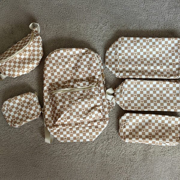 Rajzfilmes egér és barátai ihlette cipzáras neszesszerek – hercegnős minták, 4 méretben