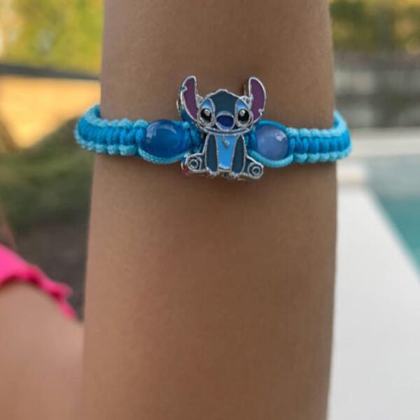 2 részes rajzfilmes kék űrlény ihlette karkötő szett lányoknak – aranyos ajándék gyerekeknek, anya–lánya vagy rokon meglepetés