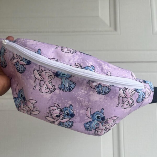 2 Rajzfilmes kék és rózsaszín lény ihlette kislány övtáska – aranyos, könnyű és praktikus