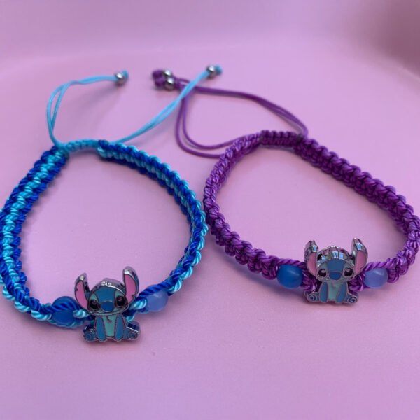 2 részes rajzfilmes kék űrlény ihlette karkötő szett lányoknak – aranyos ajándék gyerekeknek, anya–lánya vagy rokon meglepetés