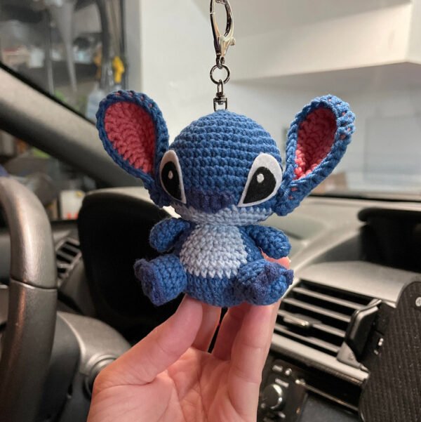 5 Kézzel készített horgolt kék rajzfilmes lény plüss kulcstartó