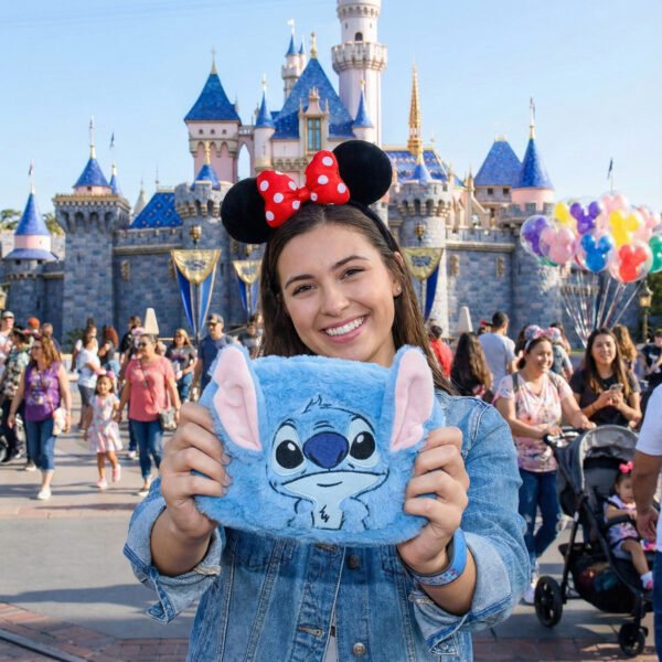 Plüss rajzfilmes stílusú kozmetikai táska és irattartó – nagy kapacitású neszesszer, mosdó- és mobiltelefon-tartó